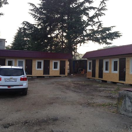 Guest House Tri Topolya Lidzava 外观 照片